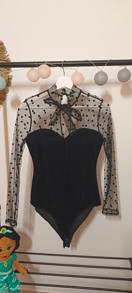 Body terciopelo negro c/ lunares