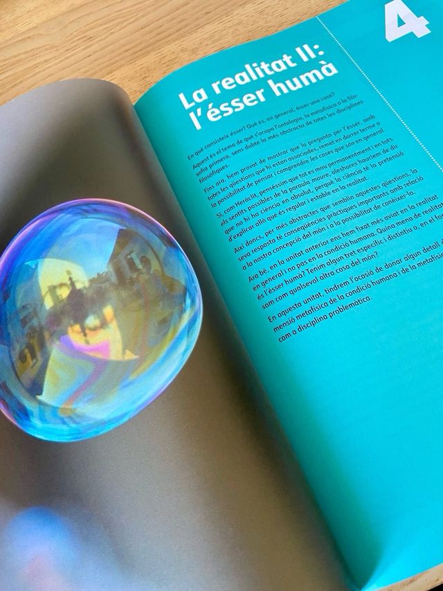 FILOSOFIA 1er Batxillerat. Text - La Galera