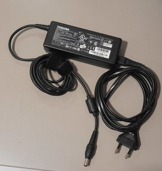 Cargador Toshiba R33030