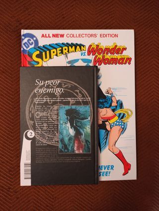 Superman vs. Wonder Woman (Tabloid Edition)