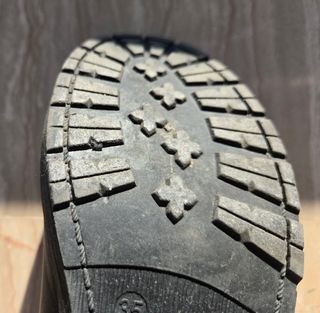 Botines negros con cadena - talla 35