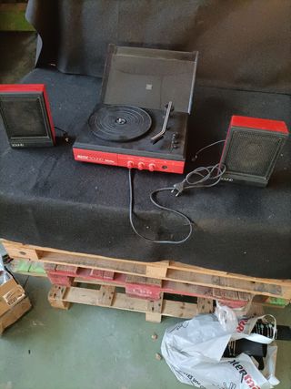 Tocadiscos Portátil a pilas francés años 80