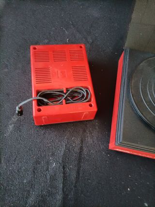 Tocadiscos Portátil a pilas francés años 80