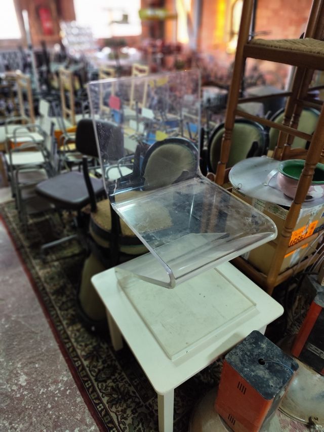 Sillas Metal y Plástico