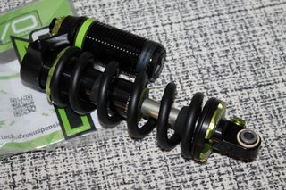 DVO JADE Coil 185x55 mm Muelle 550lbs Trunnion