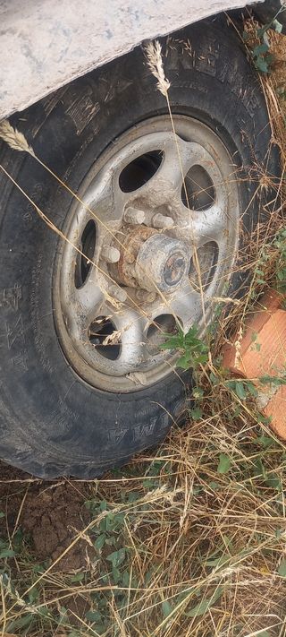 Cubos de ruedas. Manuales Nissan Terrano II 2.7 - 