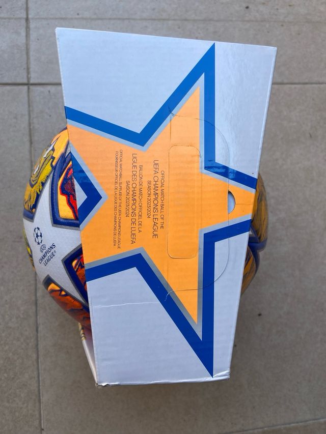 cajas de Balónes Champions League Adidas