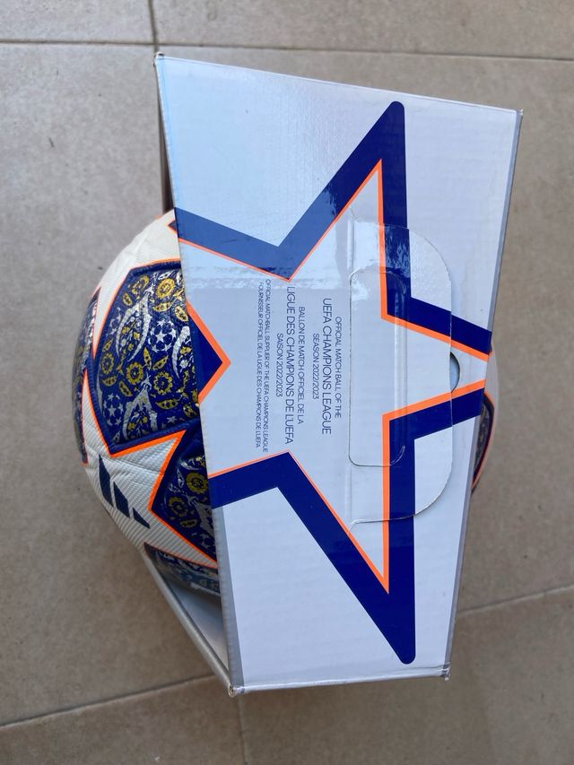 cajas de Balónes Champions League Adidas