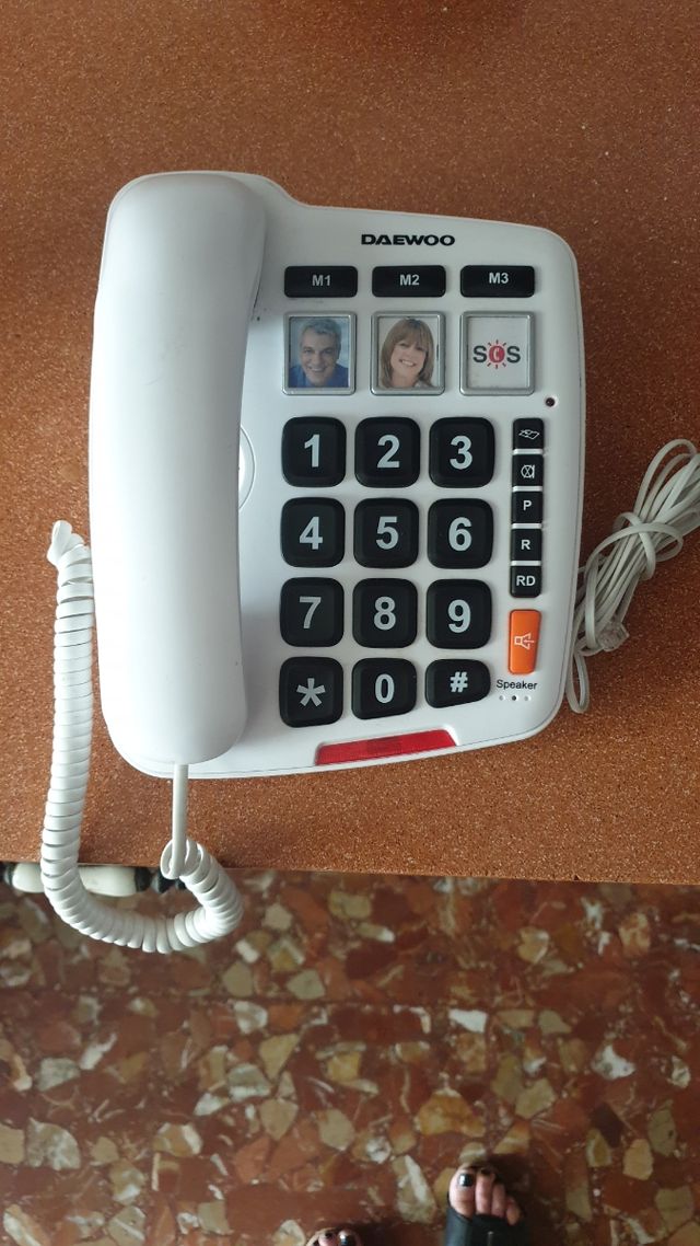 Teléfono fijo sencillísimo para mayores