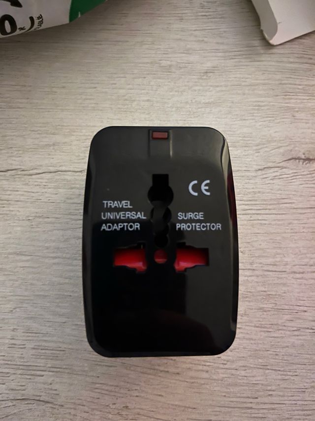 Adaptador Enchufe Universal