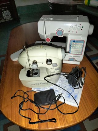 Lotto 2 mini macchine da cucire
