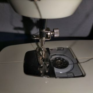 Lotto 2 mini macchine da cucire