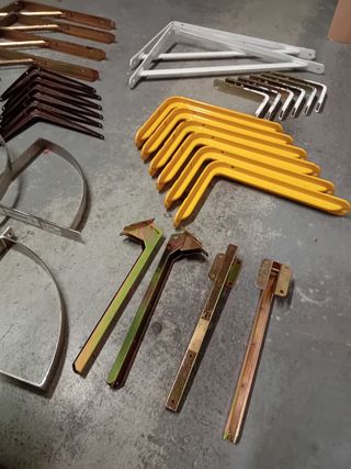 Reggi mensola metallo