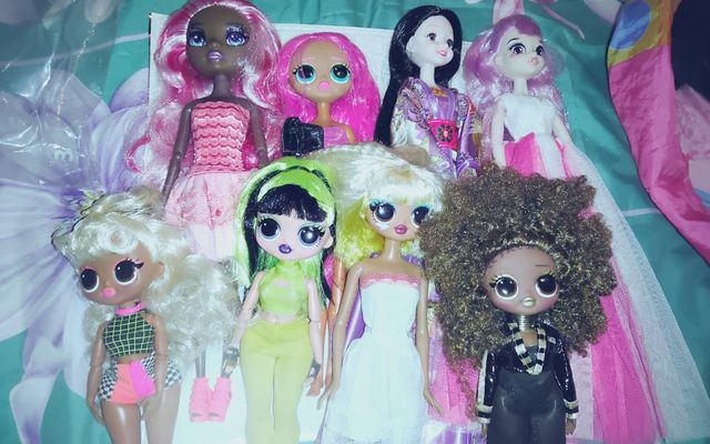 8 Bambole Giocattolo