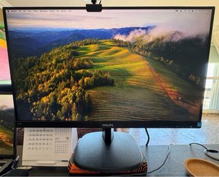 Monitor Philips 24" + cables hdmi y energia