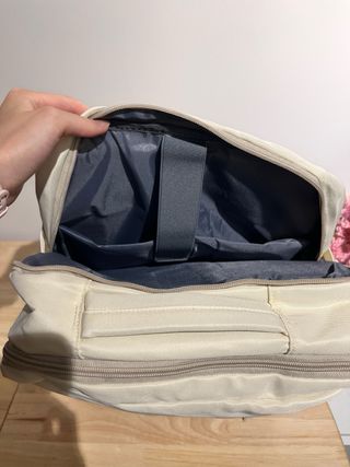 Mochila beige viaje