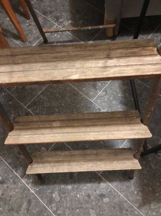 Escalera antigua hierro y madera