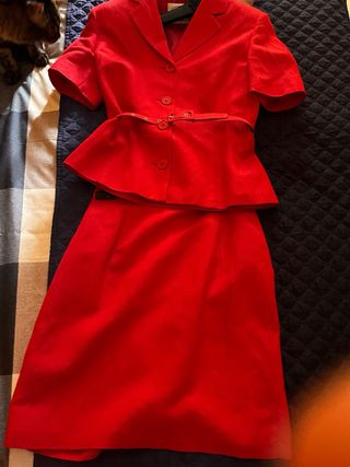 Tailleur rosso corto