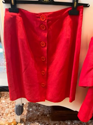 Tailleur rosso corto