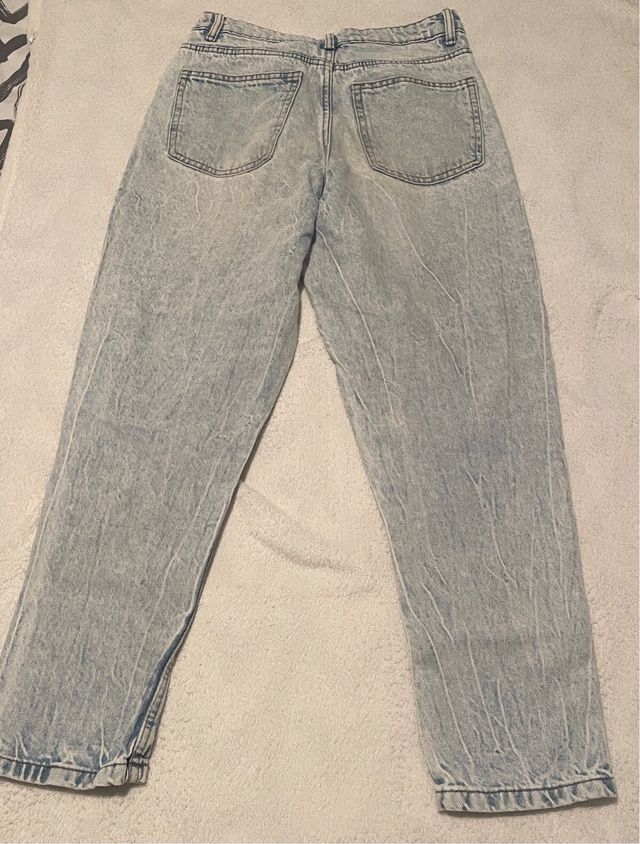 Vaqueros rotos claros