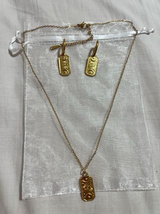 Conjunto collar y pendientes dorado