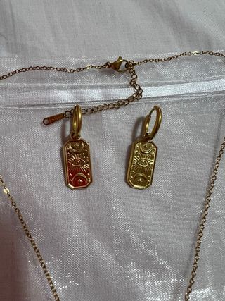 Conjunto collar y pendientes dorado
