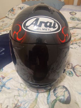 Casco Arai Guardian: Design unico