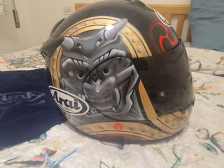 Casco Arai Guardian: Design unico