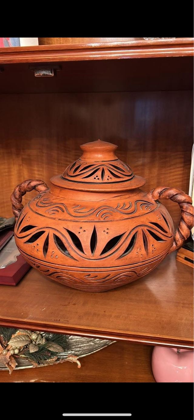 Anfora de cerámica artesanal