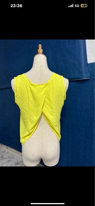 Blusa Amarilla Stradivarius T-S