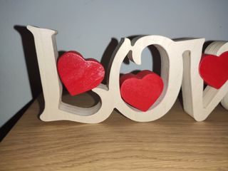 Scritta LOVE legno + cuori