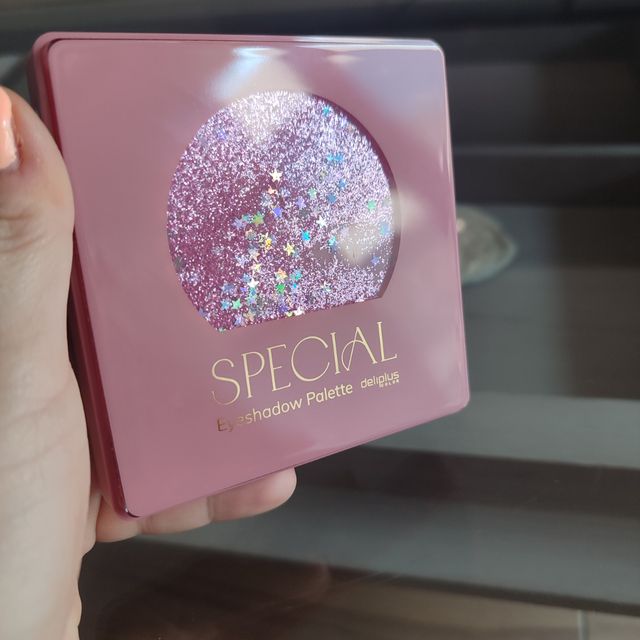 Paleta de sombras sin estrenar