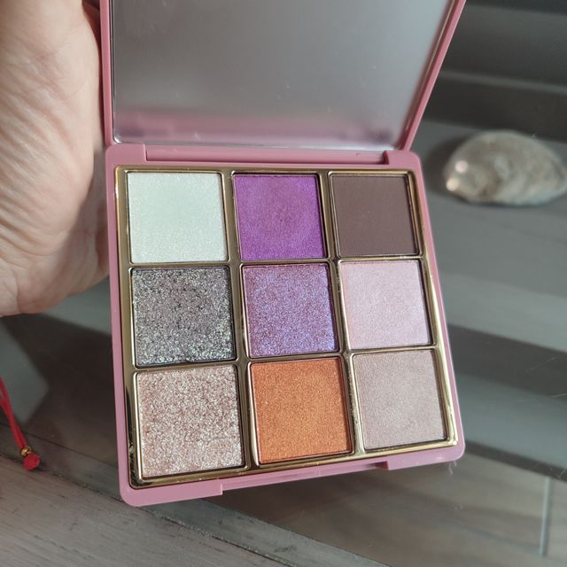 Paleta de sombras sin estrenar