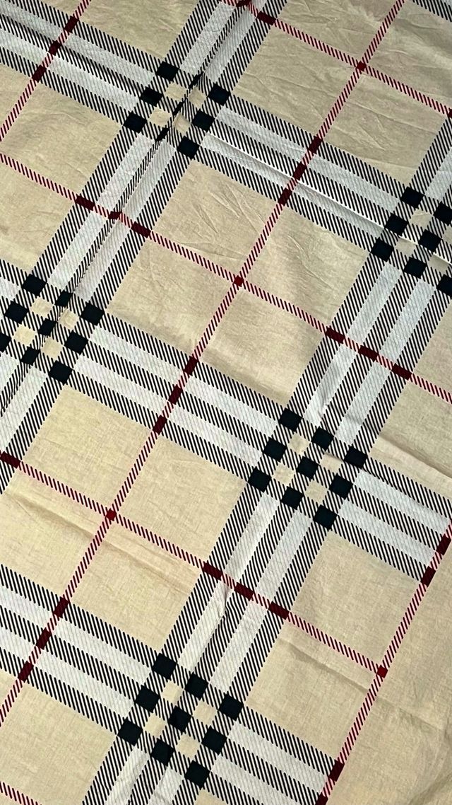 Pañuelo Burberry Beige y Rojo