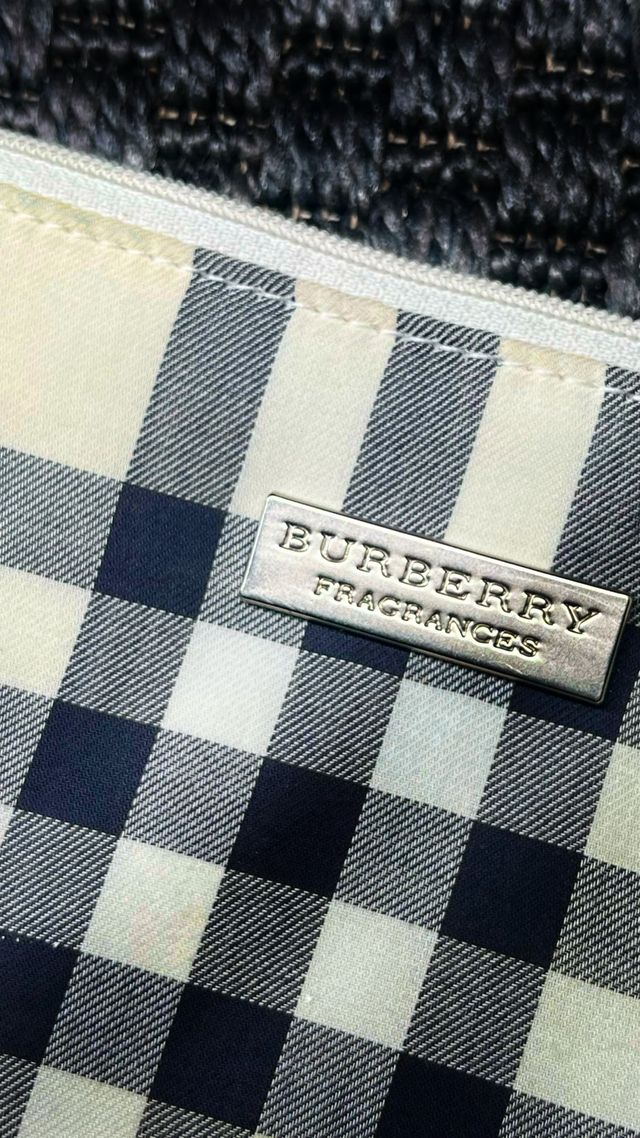 Monedero Burberry - Beige y Negro