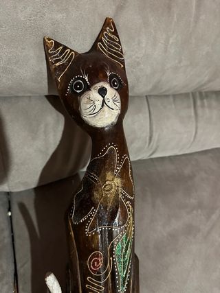 Scultura gatto legno dipinta