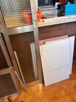 Armario metálico gris - 2 puertas correderas