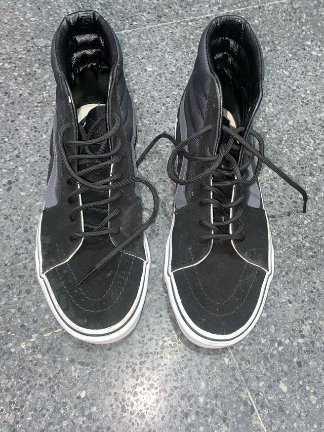 Vans Sk8-Hi: zapatillas negras y grises