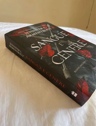 SANGUE E CENERE (BLOOD & ASH 1