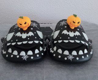Chanclas Halloween tiburón a estrenar