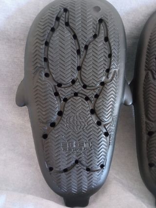 Chanclas Halloween tiburón a estrenar