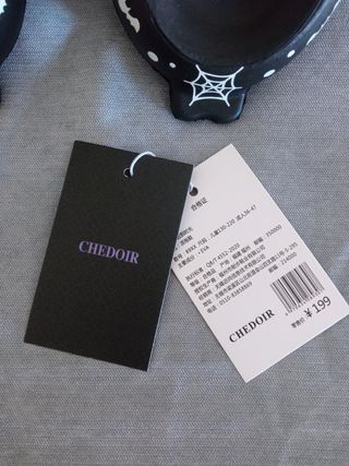 Chanclas Halloween tiburón a estrenar