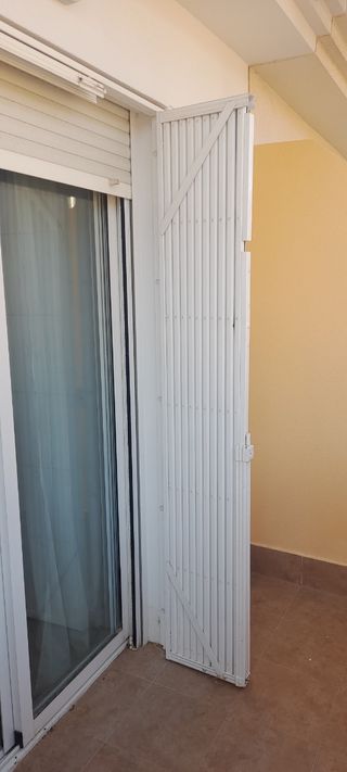 Reja ballesta o extensible blanca