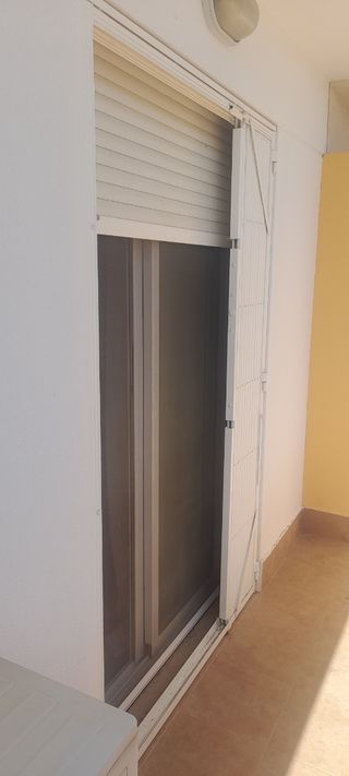 Reja ballesta o extensible blanca