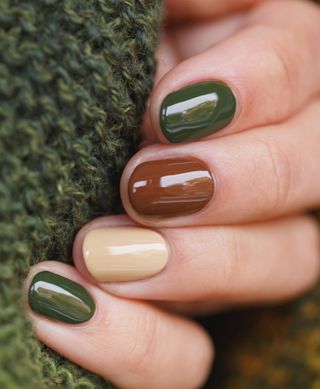 Uñas semipermanentes | manicura y pedicura