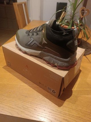 Zapatillas TENTH trekking - grises y verde oliva