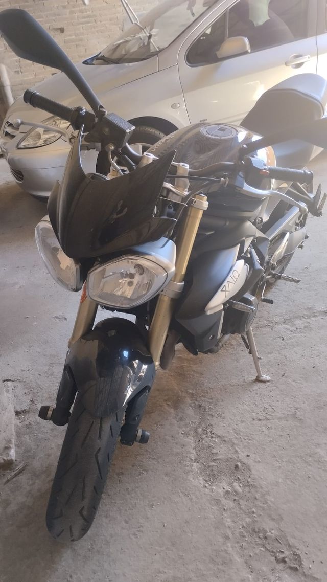 Triumph Street Triple 675