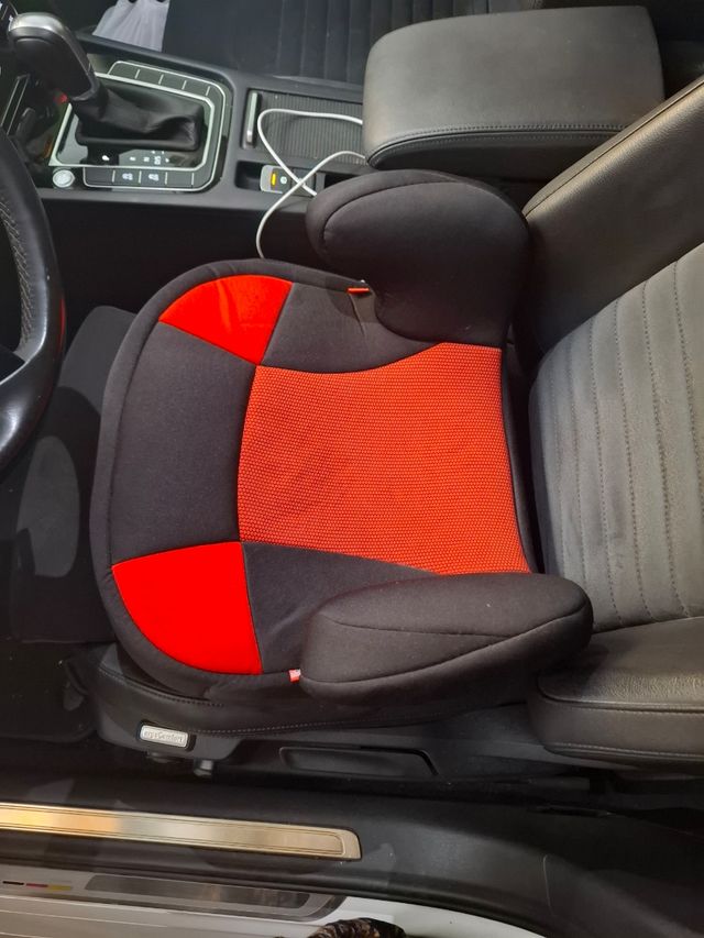 Alzador asiento coche niño