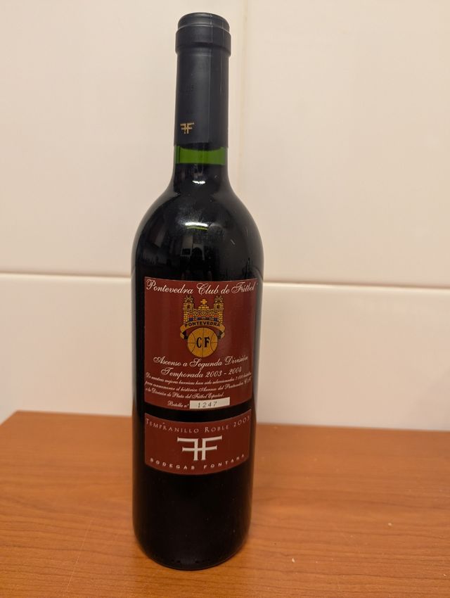 Botella ascenso Pontevedra CF 2003-2004