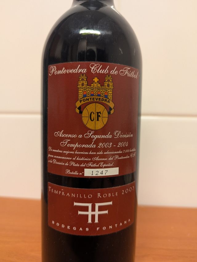 Botella ascenso Pontevedra CF 2003-2004